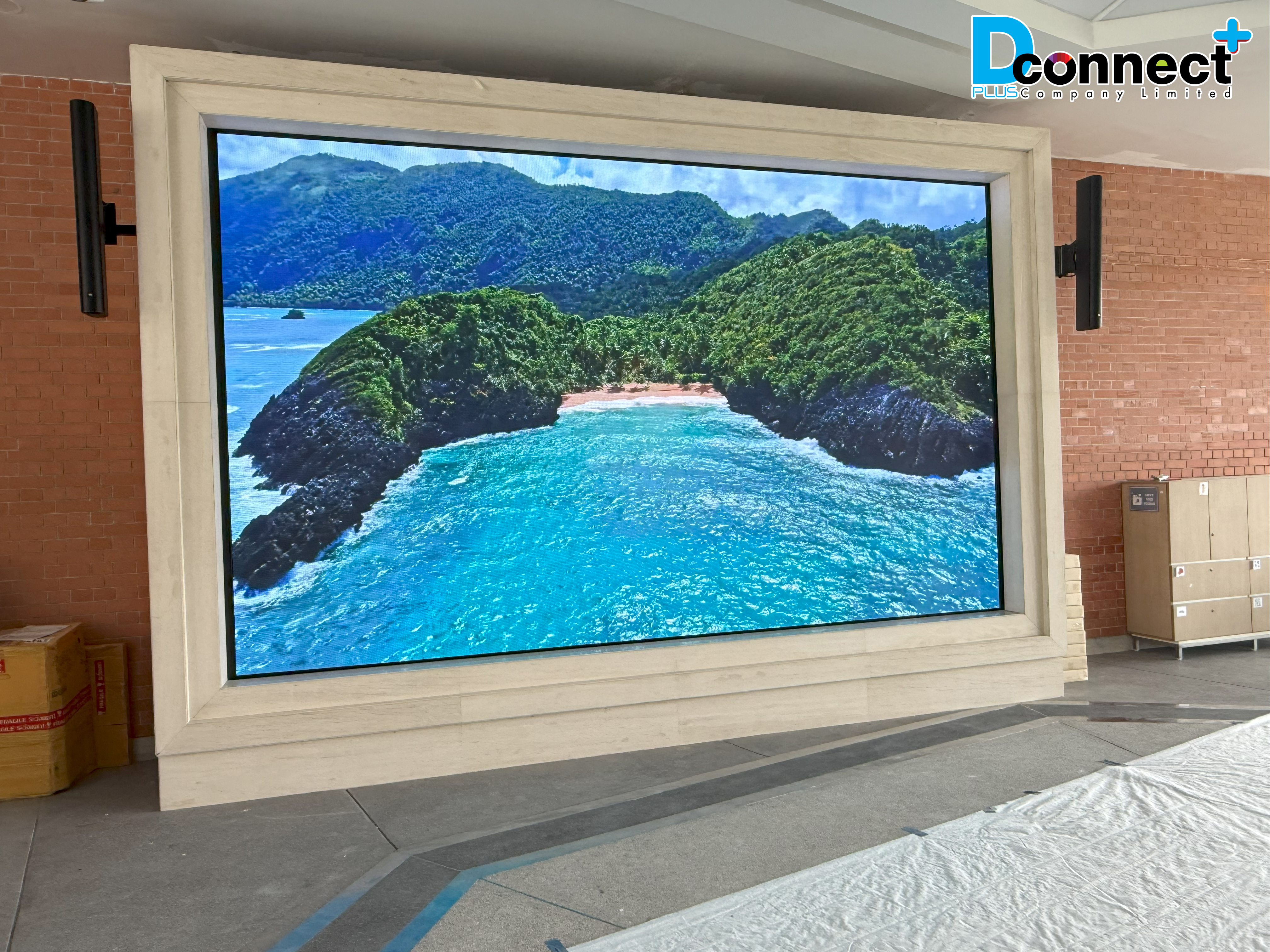 COP27 Debrief “Indoor 55inch Touch-Screen Vertical Kiosk